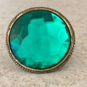 Beautiful Green Antique fashion ring